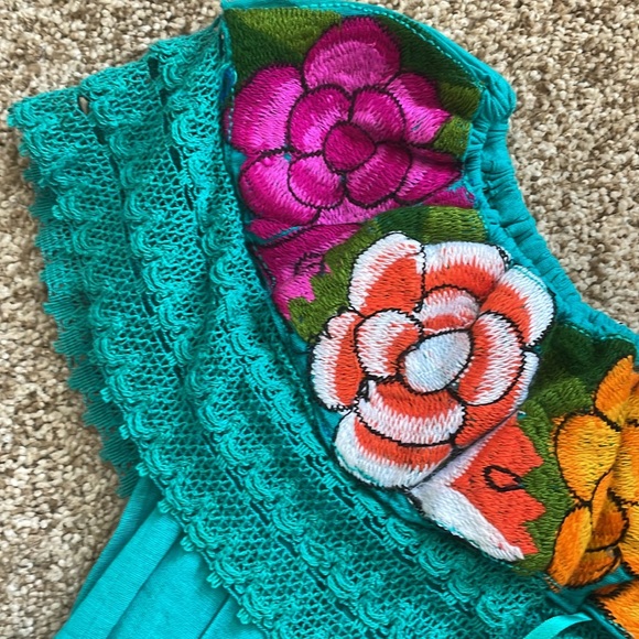 Authentic Mexican Blouse - Picture 2 of 3